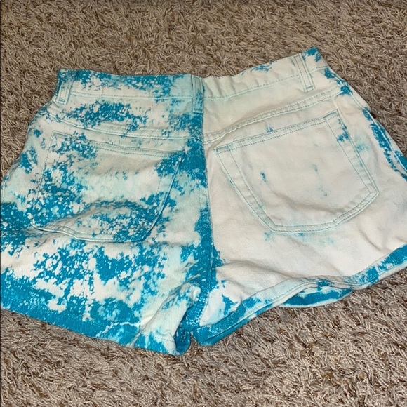 High waisted Jean Shorts - Picture 2 of 2